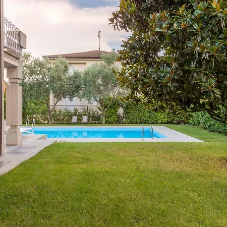 Apartment Baseventuno 2 - Trilocale Primo Piano Sirmione